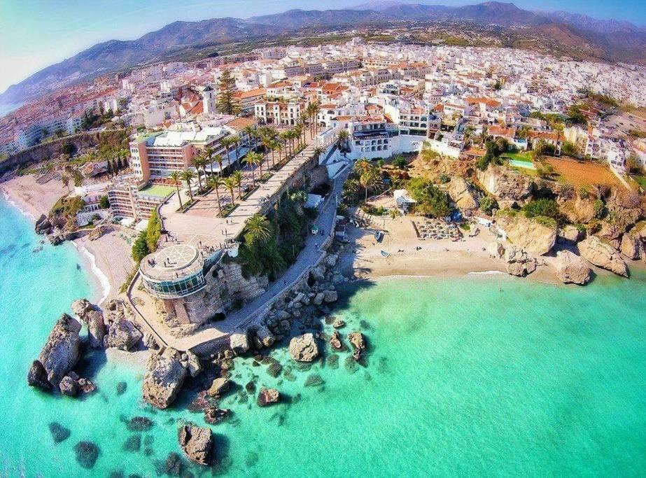 Casa Rocio En Nerja Apartment Ngoại thất bức ảnh