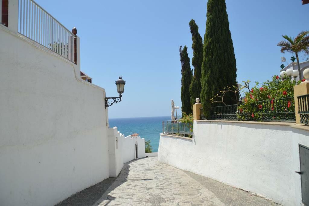Casa Rocio En Nerja Apartment Ngoại thất bức ảnh